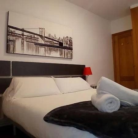 Flatsandrooms Breton Apartamento Teruel